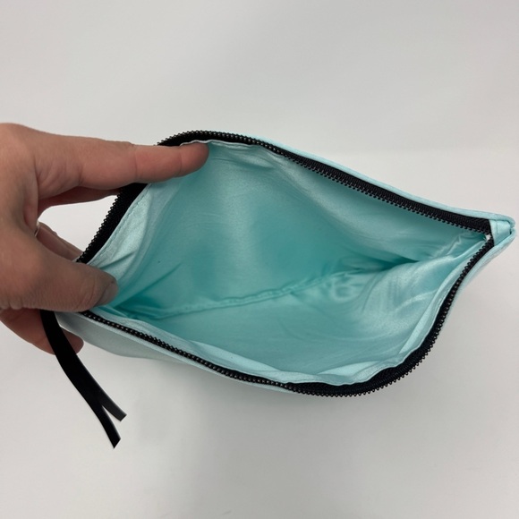 GUCCI Beauty Makeup Pouch/Pochette/Clutch/cosmetic/Toiletry Bag - Picture 3 of 12